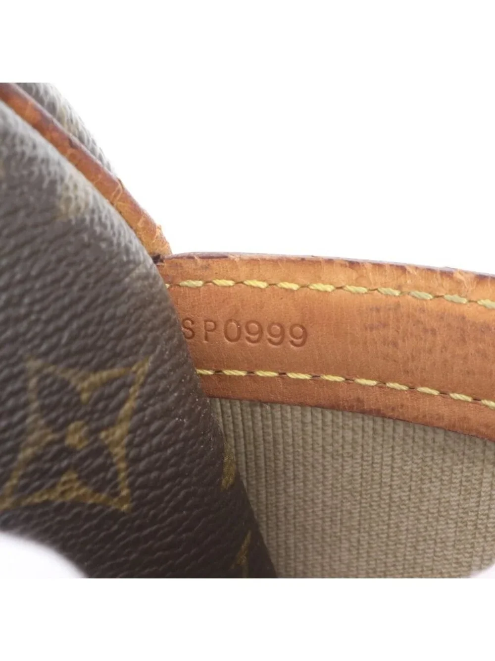 Louis Vuitton Monogram Reporter PM Leather Shoulder Bag Crossbody Messenger